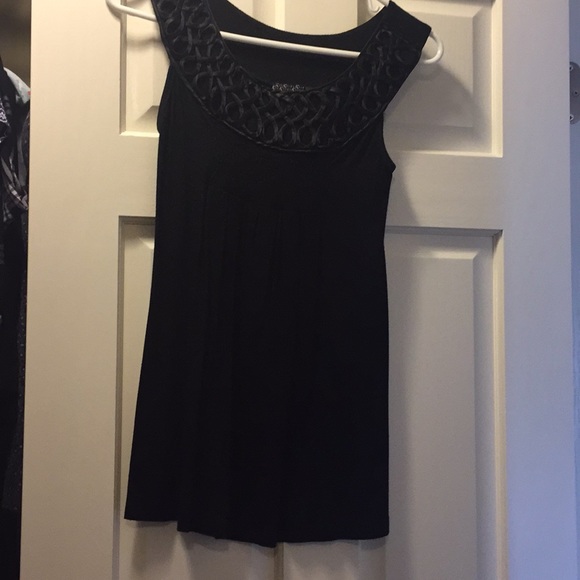 Top - Picture 1 of 2